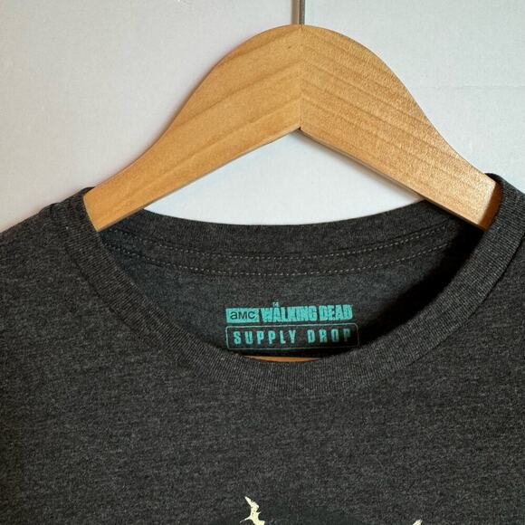The Walking Dead Tee Womens Small Gray AMC Supply Drop T Shirt Oceanside Walker - Picture 4 of 8